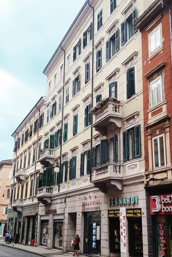 Apartment Ricordi Di Viaggio, Maison Retro Trieste